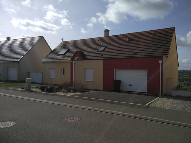 15 MN LE MANS OUEST Belle maison T8 de 160M2 garage et jard